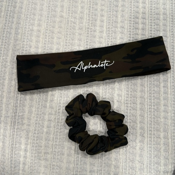 Alphalete Camo Leggings & Sports Bra Set - Olive Green Black - Picture 10 of 10